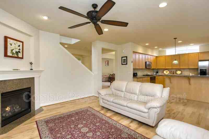 19160 Ne 67th Way - Photo 3 of 12