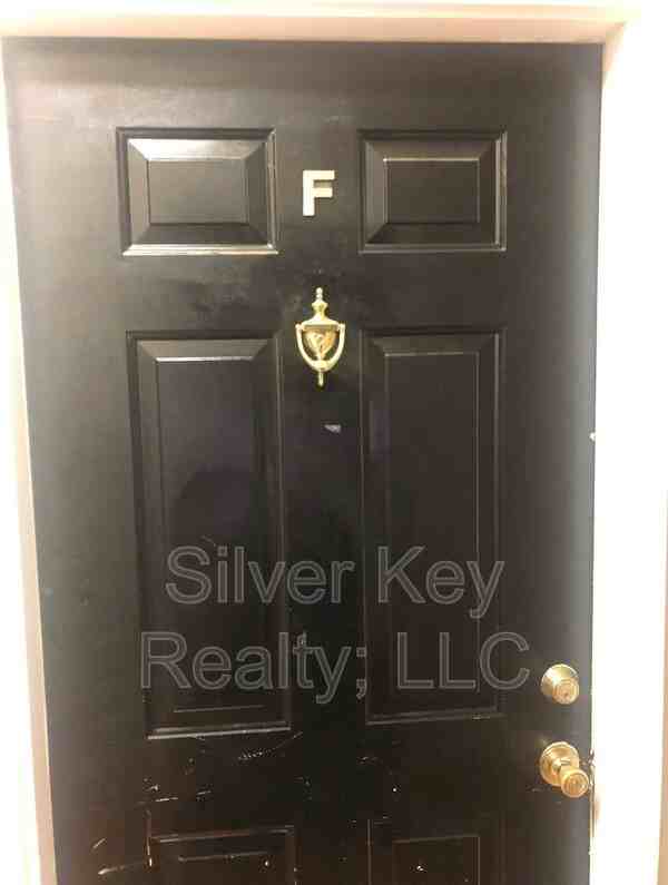 217 E Washington Ave #F - Photo 2 of 12