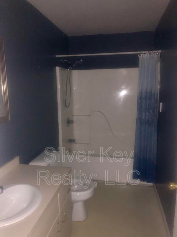 217 E Washington Ave #F - Photo 5 of 12