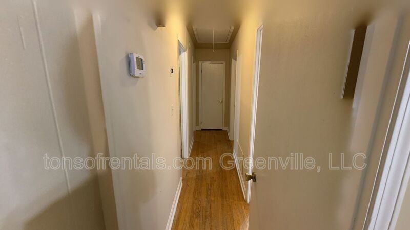 150 Woodridge Cir - Photo 6 of 13