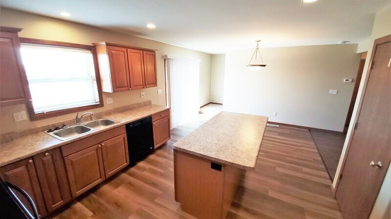 2908 Riviera St Sw #D - Photo 6 of 38