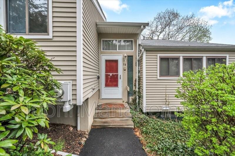 78 Shepards Knoll Dr - Photo 2 of 30