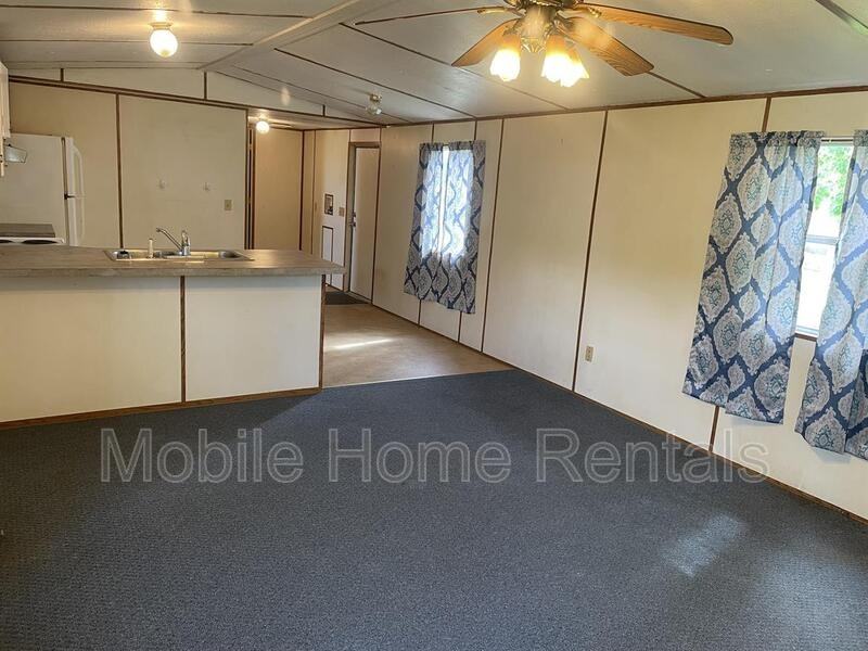 3241 Idlewild Dr - Photo 2 of 8