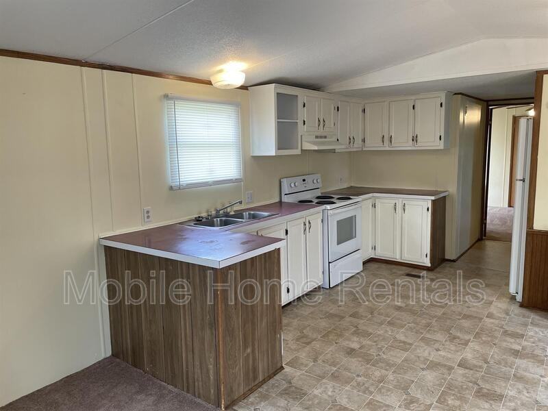 2277 E Wade Ave - Photo 2 of 10