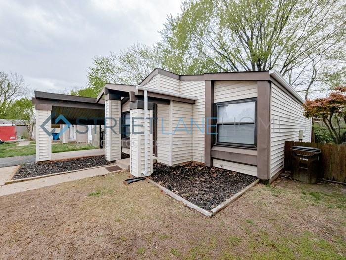 1353 Green Pasture Dr - Photo 2 of 16