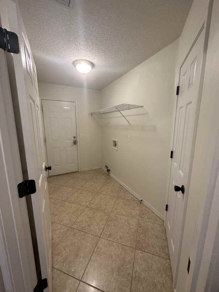 311 Peggy Dr #NA - Photo 2 of 34