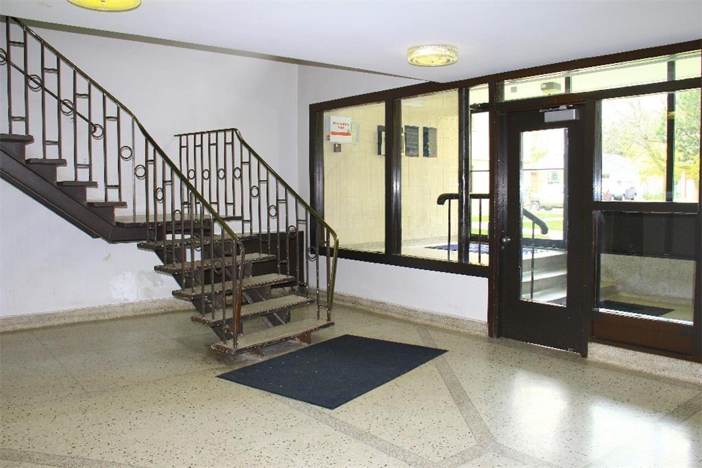 25 & 35 Jansusie Road Apartments 35 5, Toronto, ON M9W None Zumper