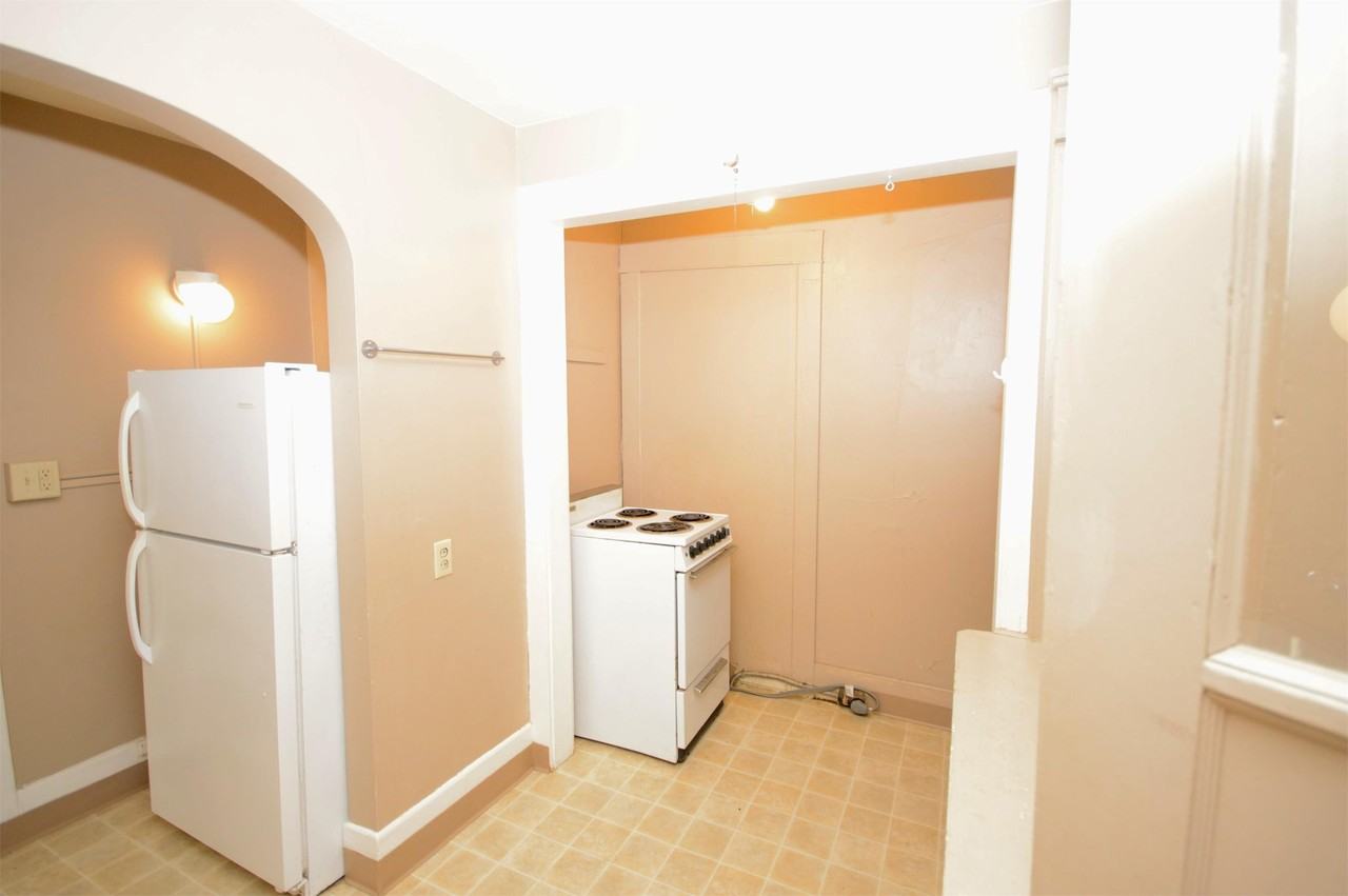 227 Nw 11th St #6 - Photo 5 of 22