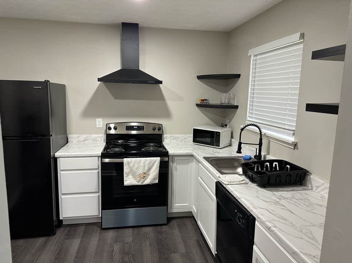 3490 Newberry Trl - Photo 3 of 26