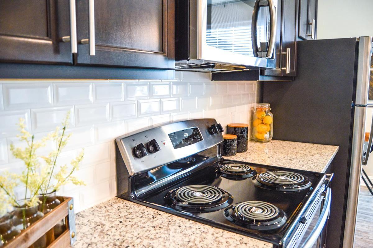 14496 Airline Hwy - Photo 2 of 30