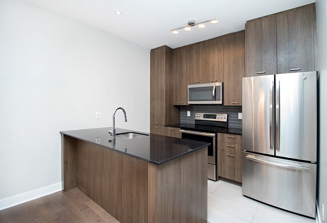 2350 Avenue Aird #309 - Photo 4 of 18