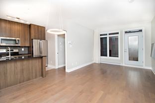 2350 Avenue Aird #309 - Photo 1 of 1