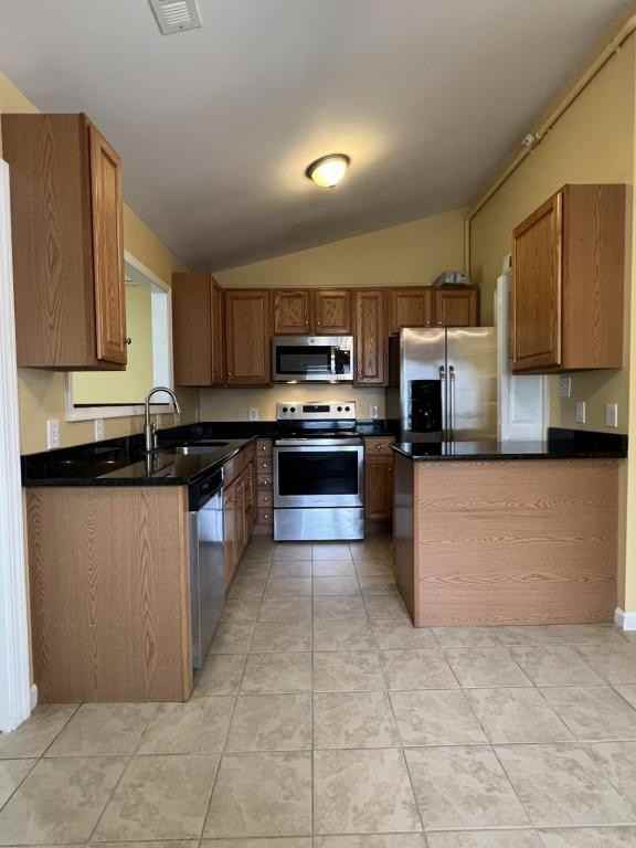 2503 Pittland Ln - Photo 6 of 35