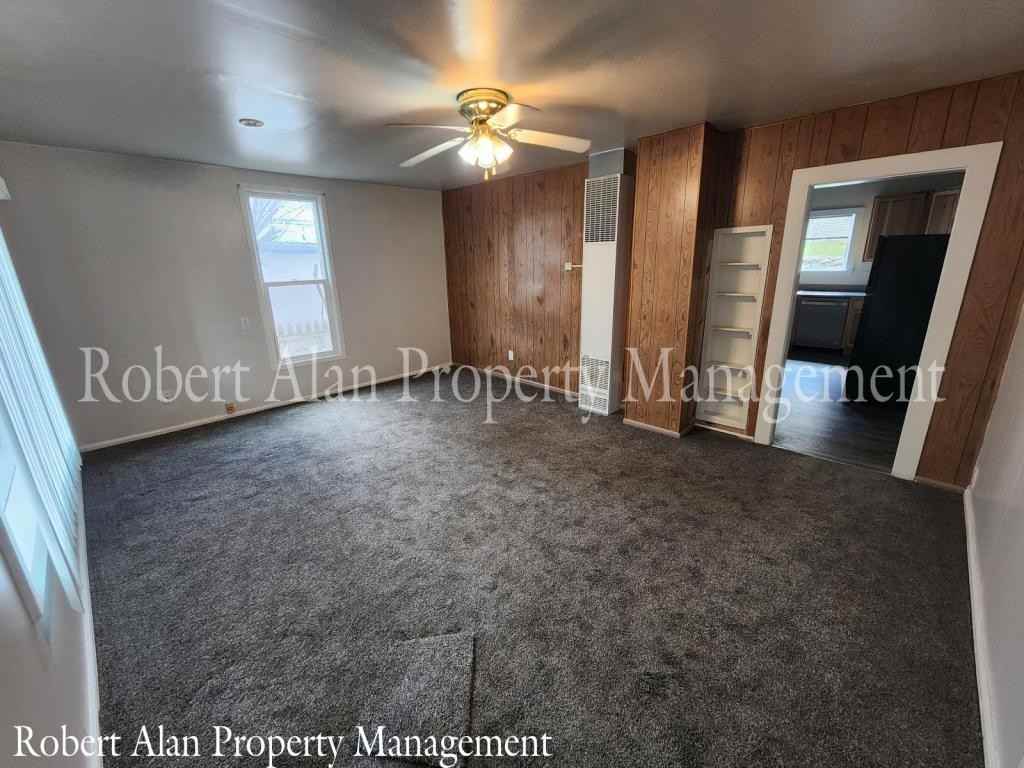 112 Se Goodwin Ave - Photo 2 of 10