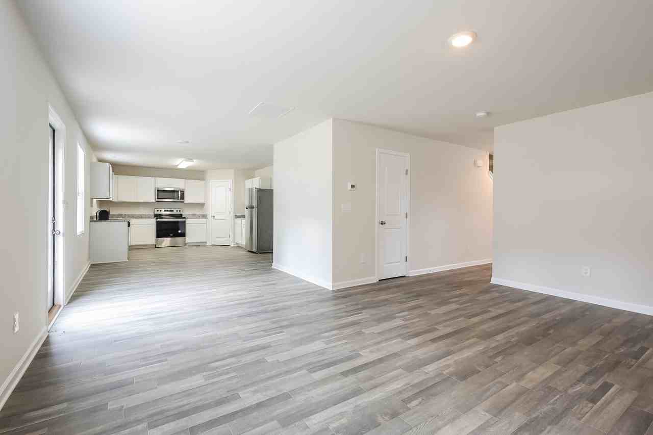 161 Evvalane Dr - Photo 6 of 15