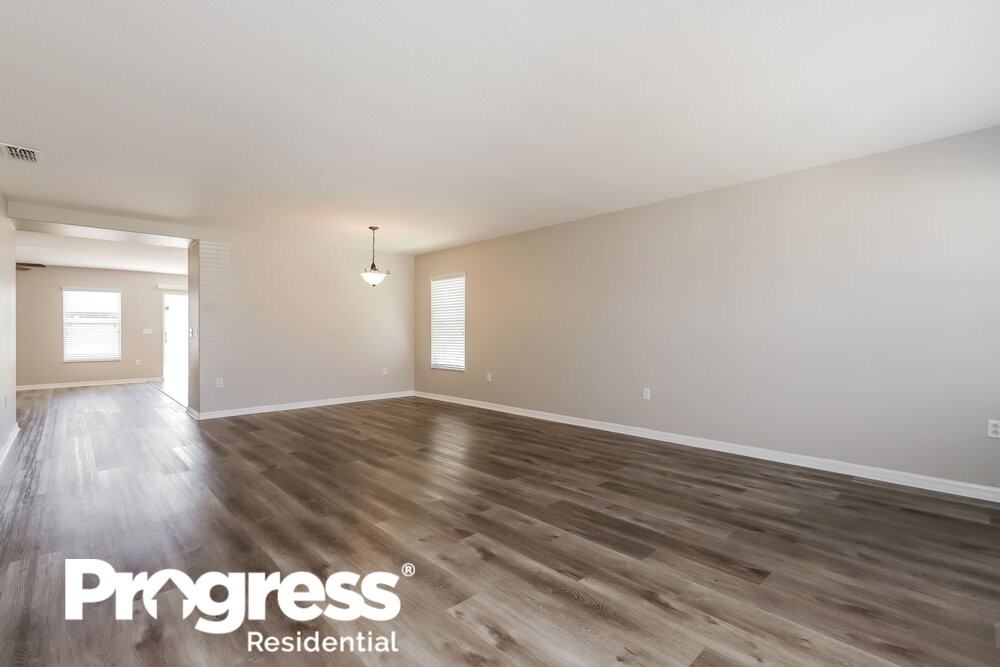 3044 Park Ridge Ave - Photo 3 of 16