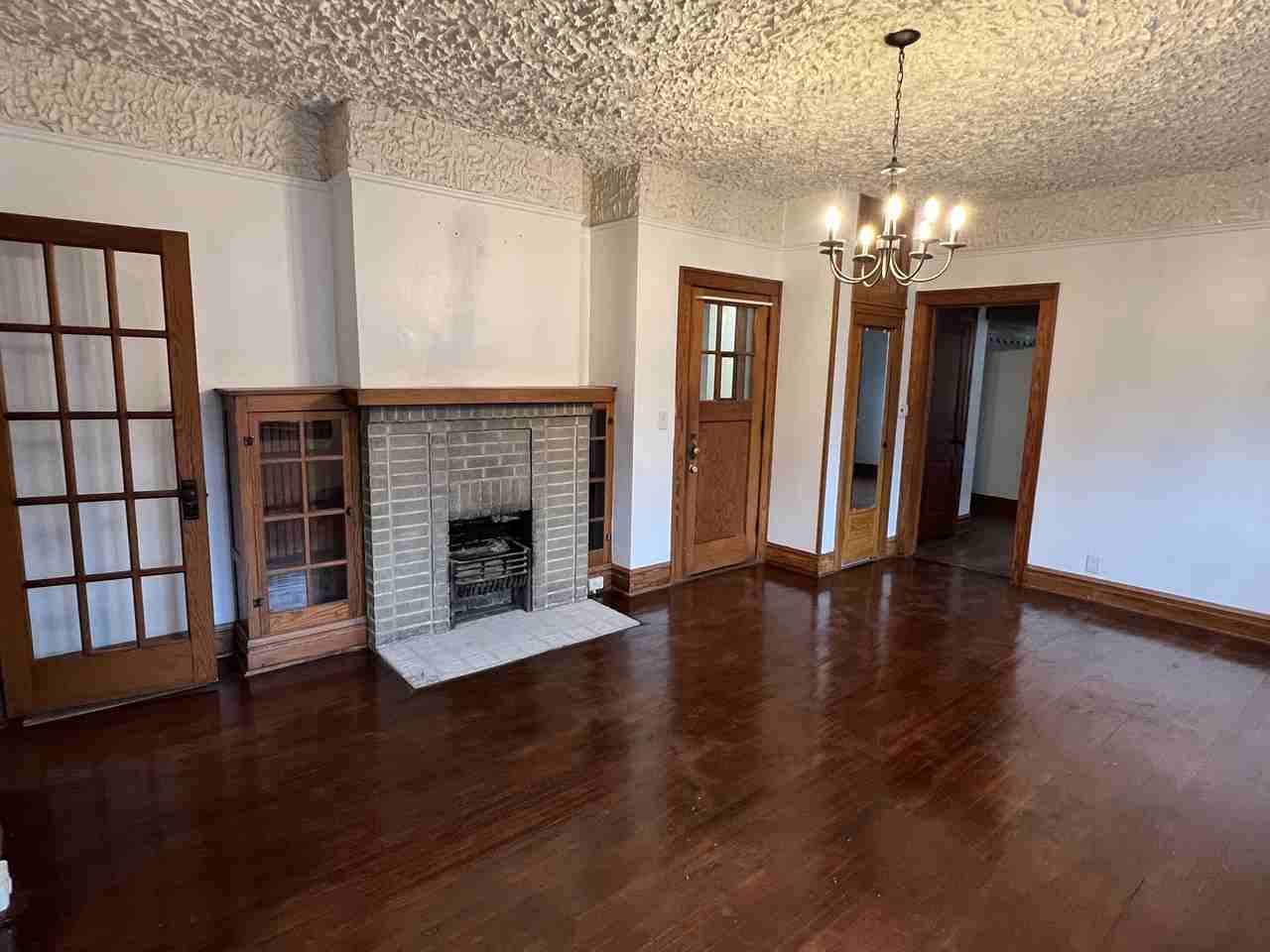 142 Center Ave #142 - Photo 3 of 27