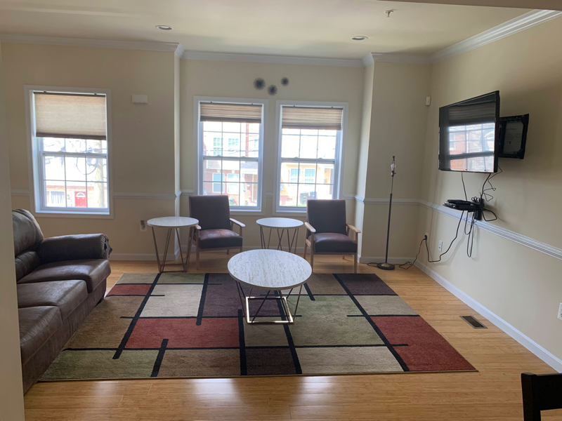 1771 W St Se - Photo 2 of 12