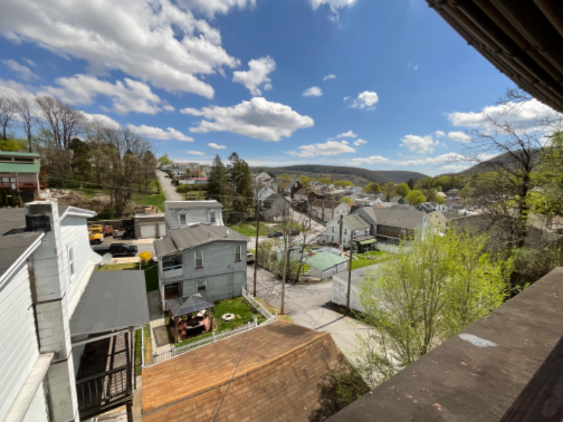 403 Gay St - Photo 2 of 4