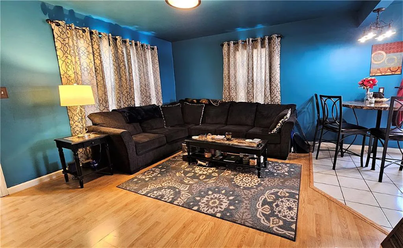 3417 Hazel St - Photo 3 of 11