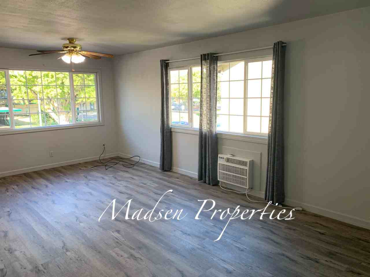 993 East Ave - D #D - Photo 3 of 17