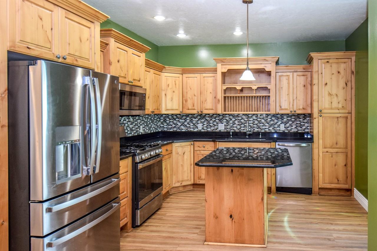 1020 N 130 W #1 - Photo 4 of 14