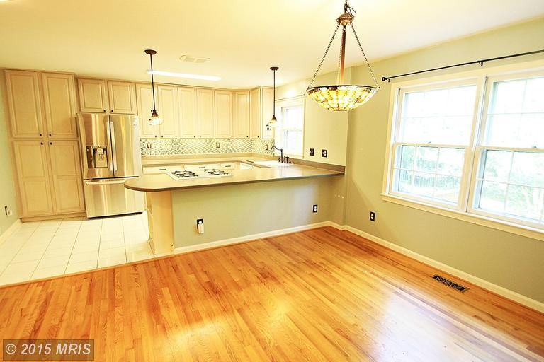 9253 Bailey Ln - Photo 3 of 30