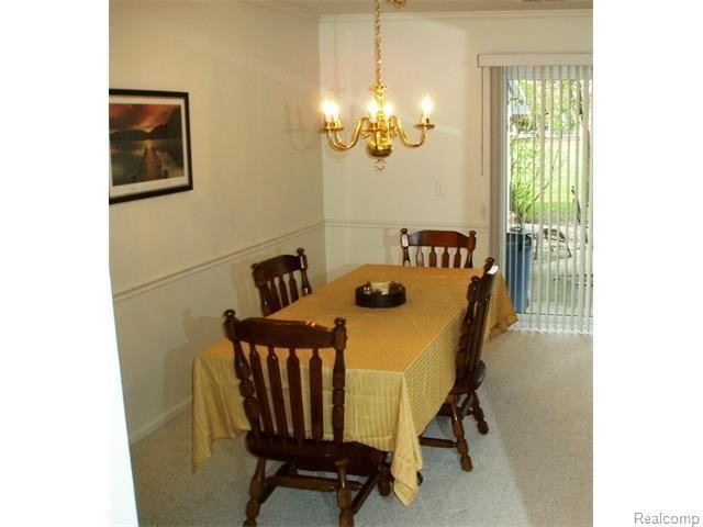2682 Williamsburg Cir - Photo 3 of 37