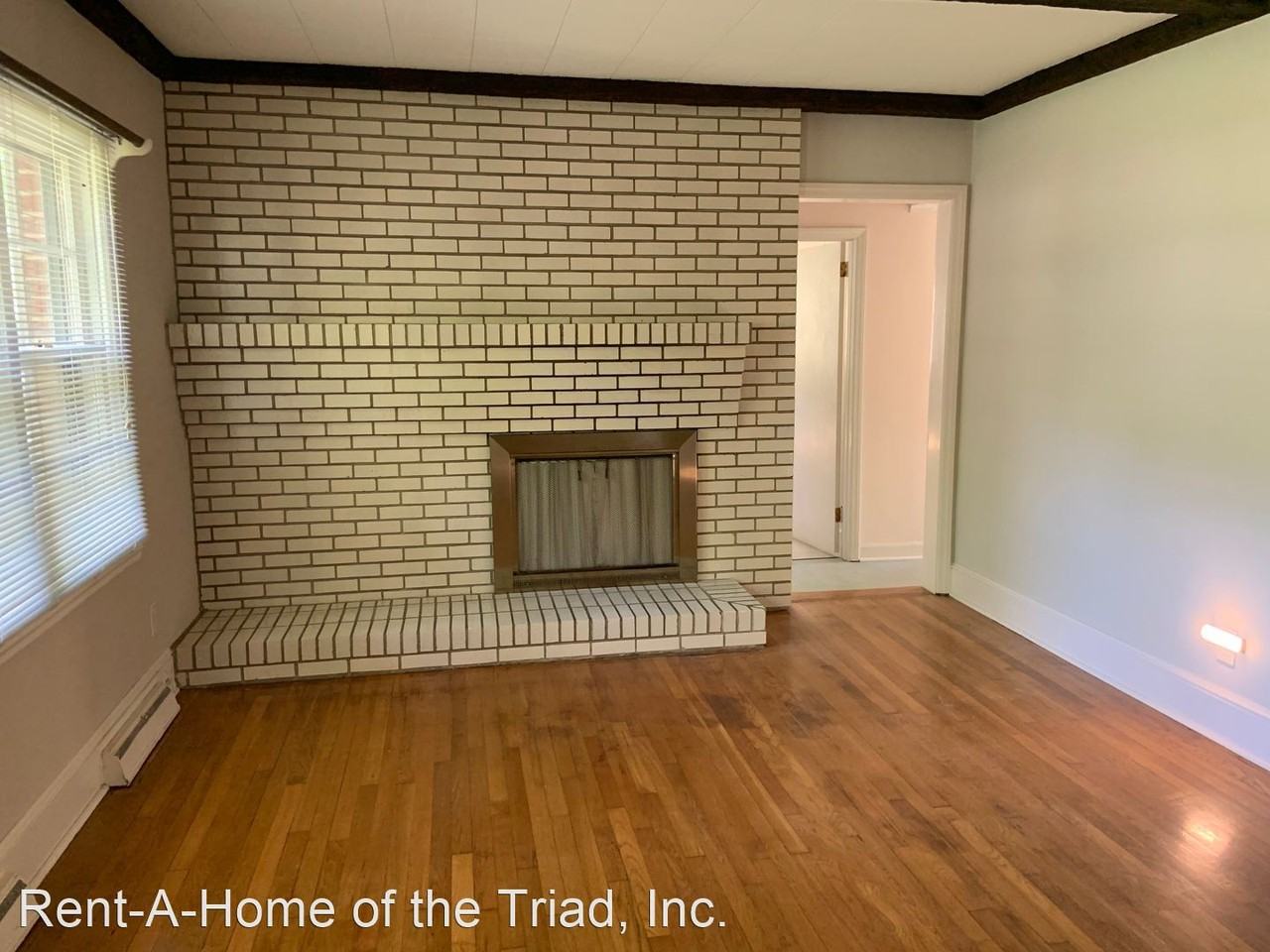 718 Lipscomb Rd - Photo 2 of 13