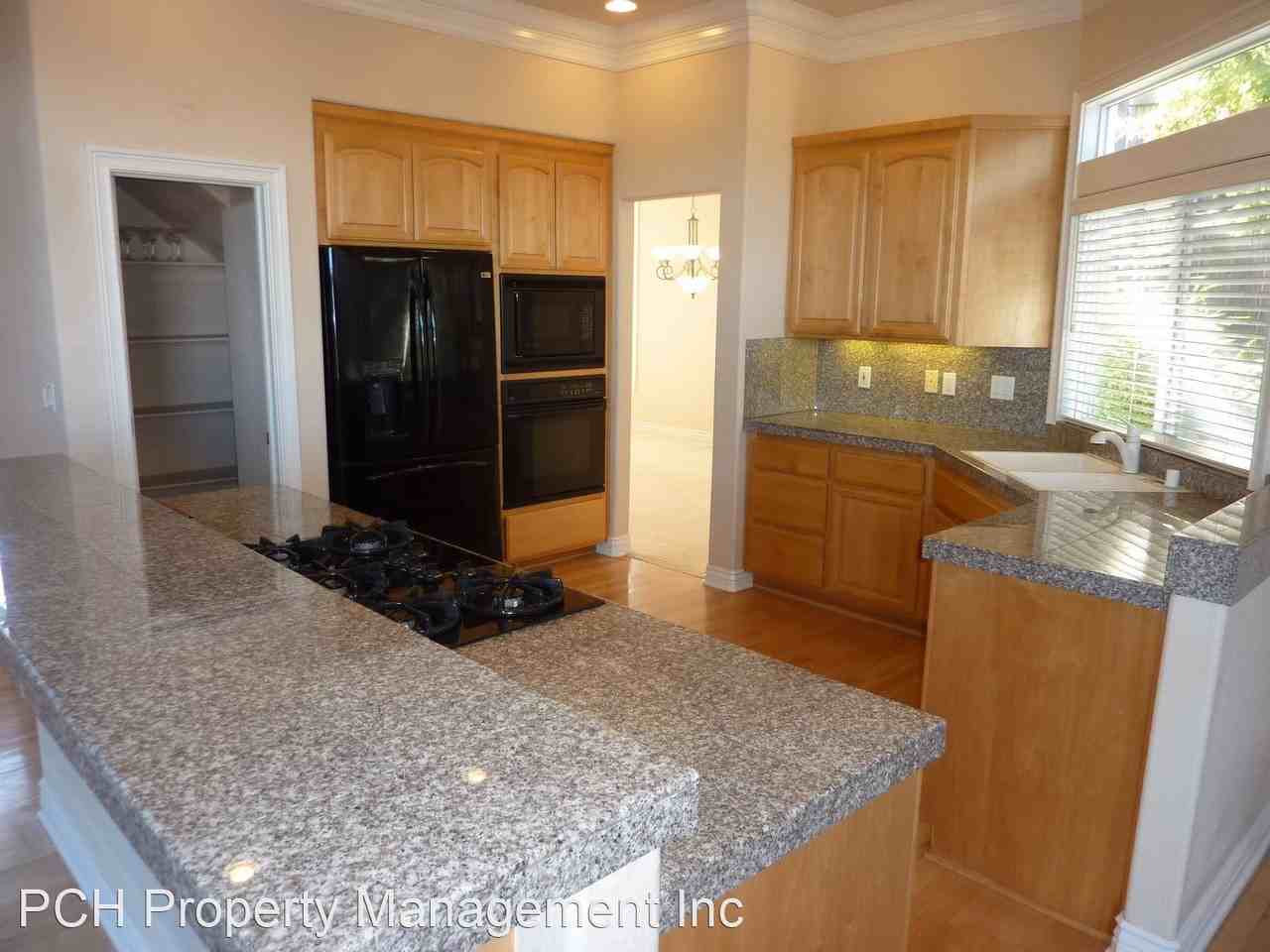 4095 Plateau Cir - Photo 2 of 19