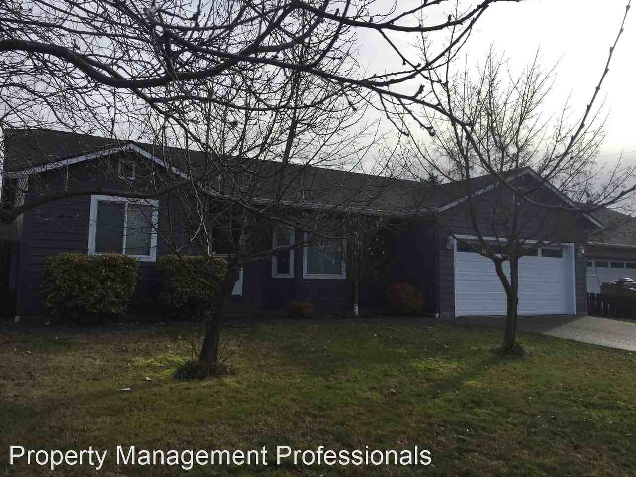 977 Tanager Way - Photo 2 of 12