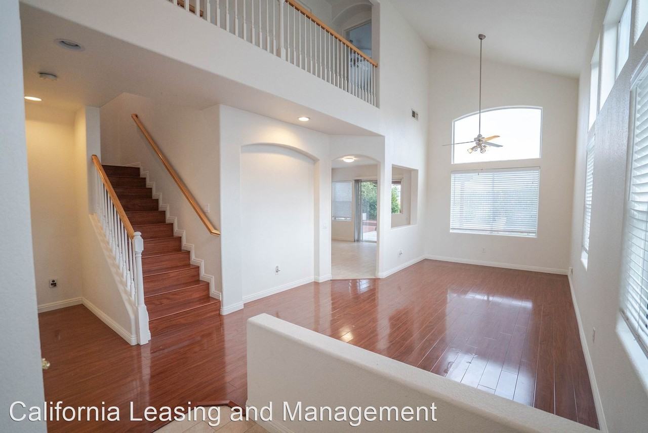 25712 Wordsworth Lane - Photo 2 of 20