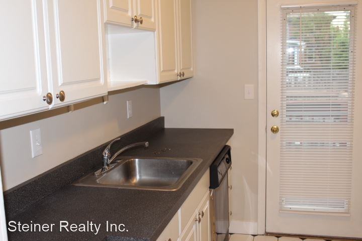 1627 Nevada St - Photo 3 of 12