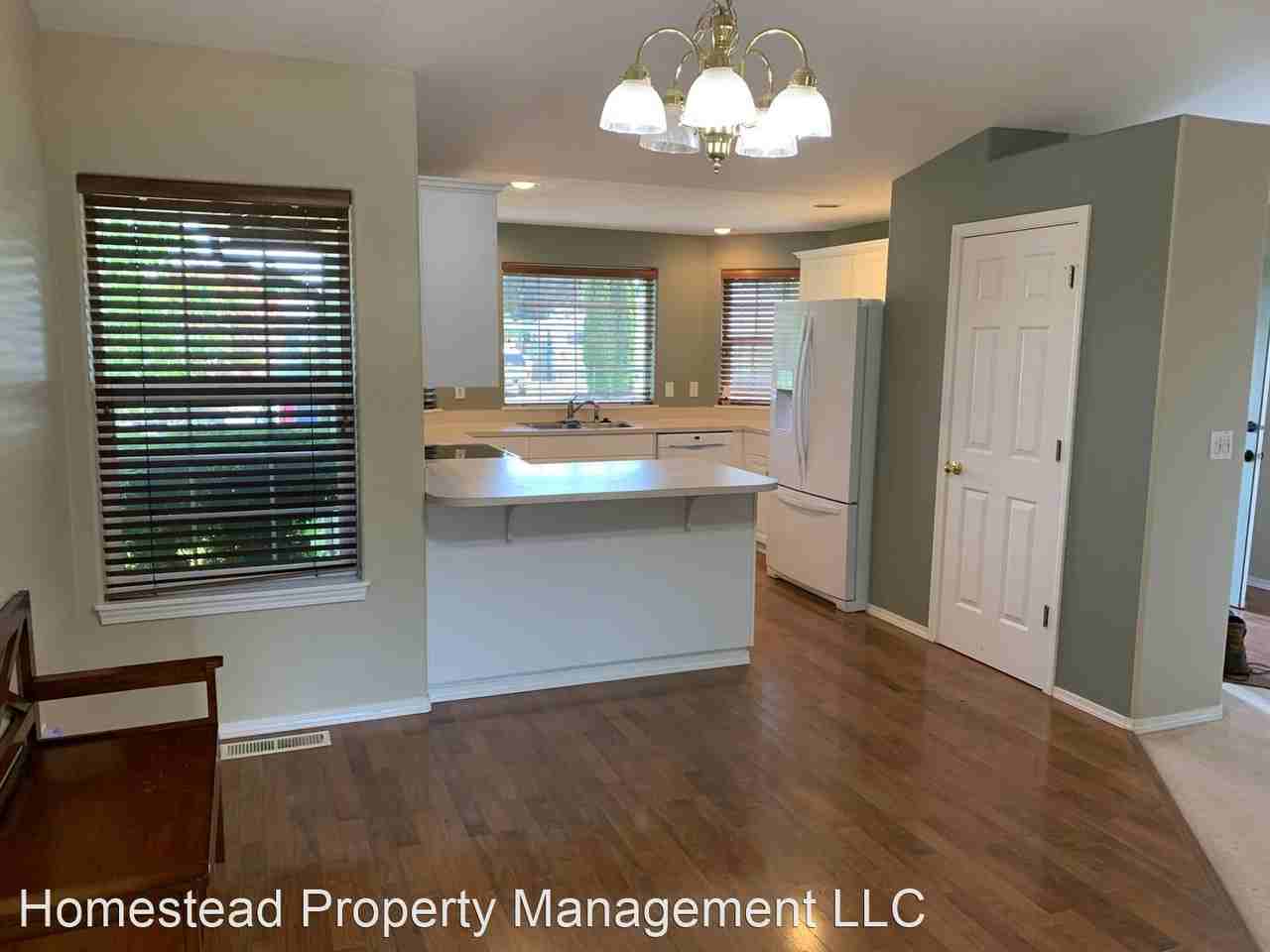 1066 Sw Aspen Ln - Photo 3 of 30