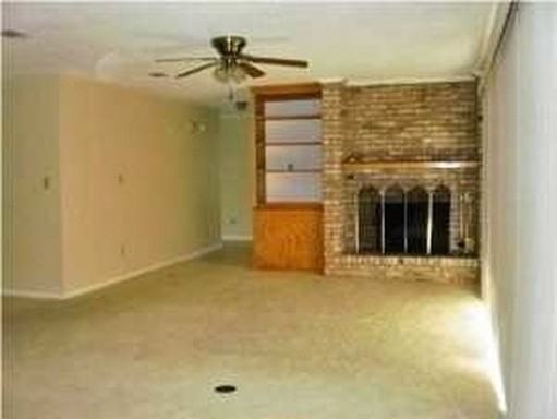 299 Briarwood Cir NW - Photo 3 of 6