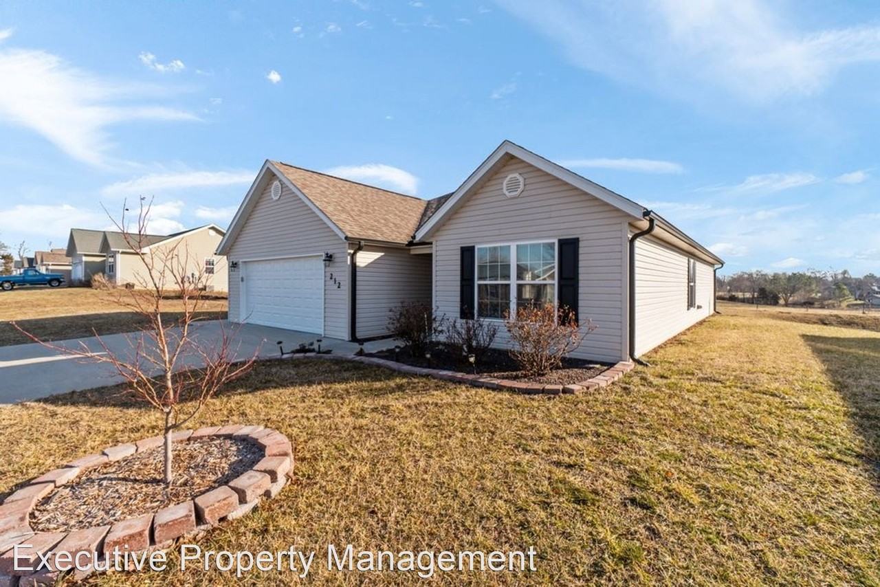 212 Sun Valley Ct - Photo 3 of 28