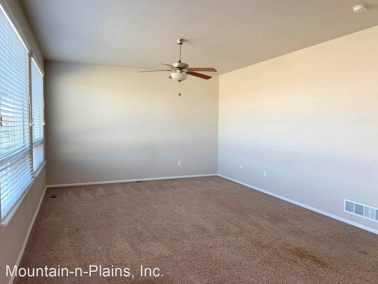 2974 Denver Dr - Photo 2 of 19