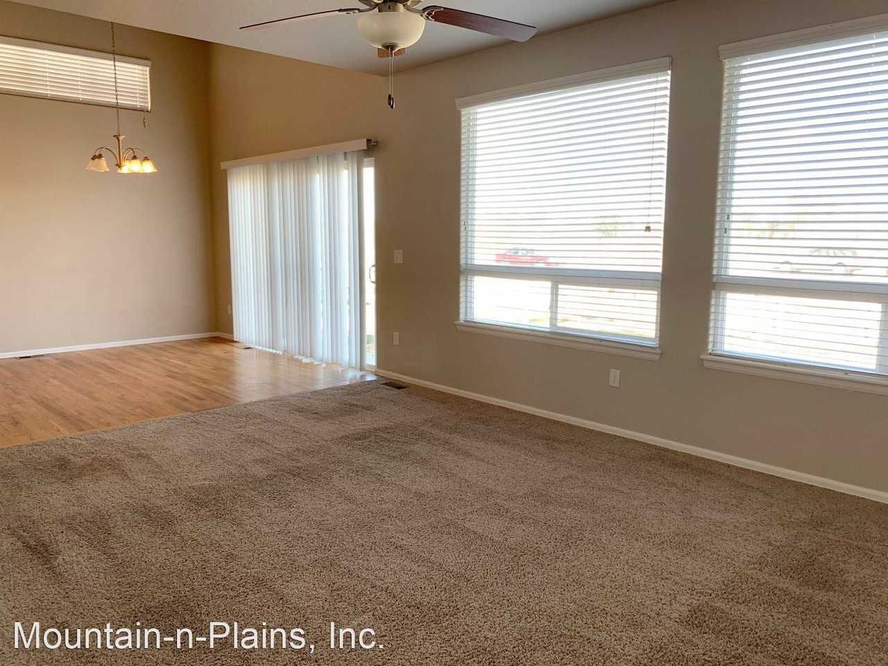 2974 Denver Dr - Photo 3 of 19