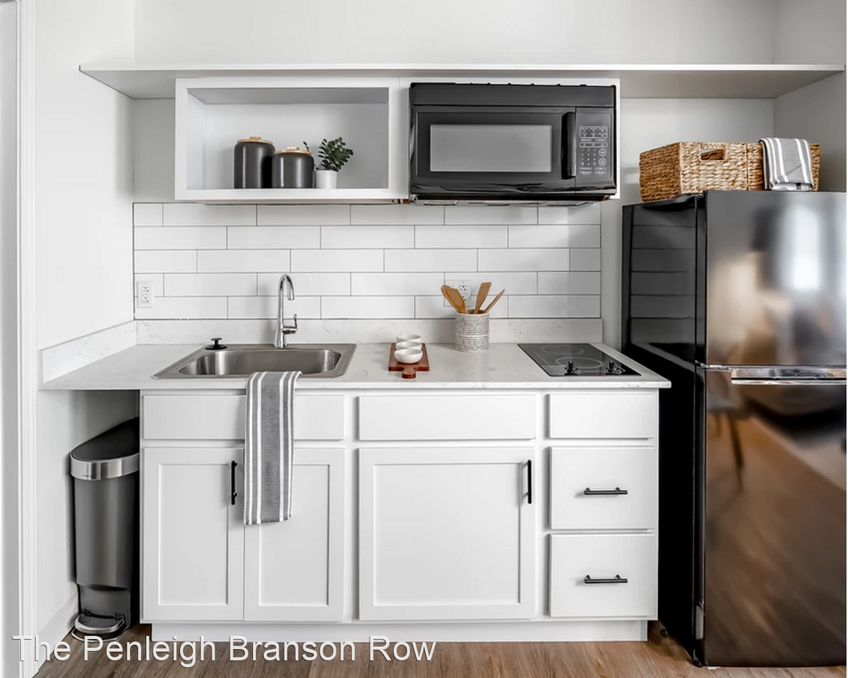 The Penleigh Branson Row Apartments 300 N Francis St, Branson, MO