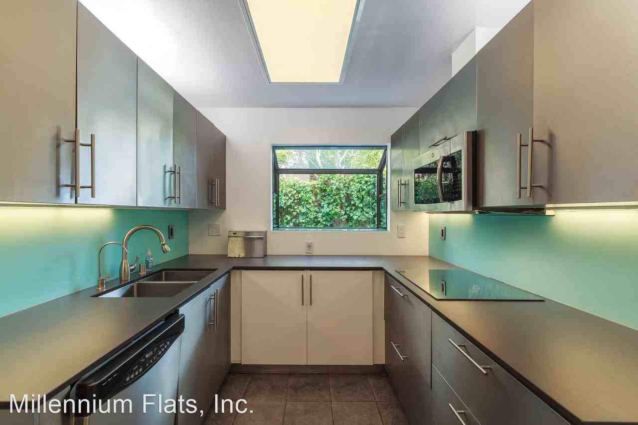 4037 Villa Vis - Photo 3 of 27