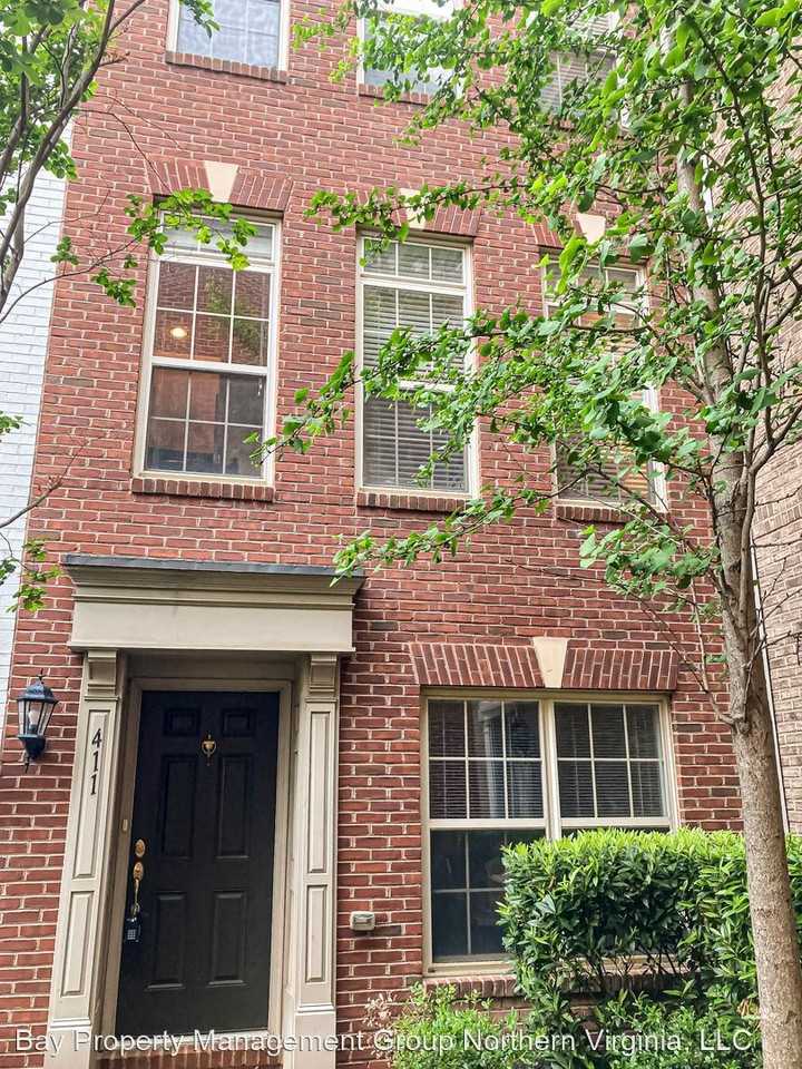 411 N George Mason Dr #N. - Photo 2 of 27