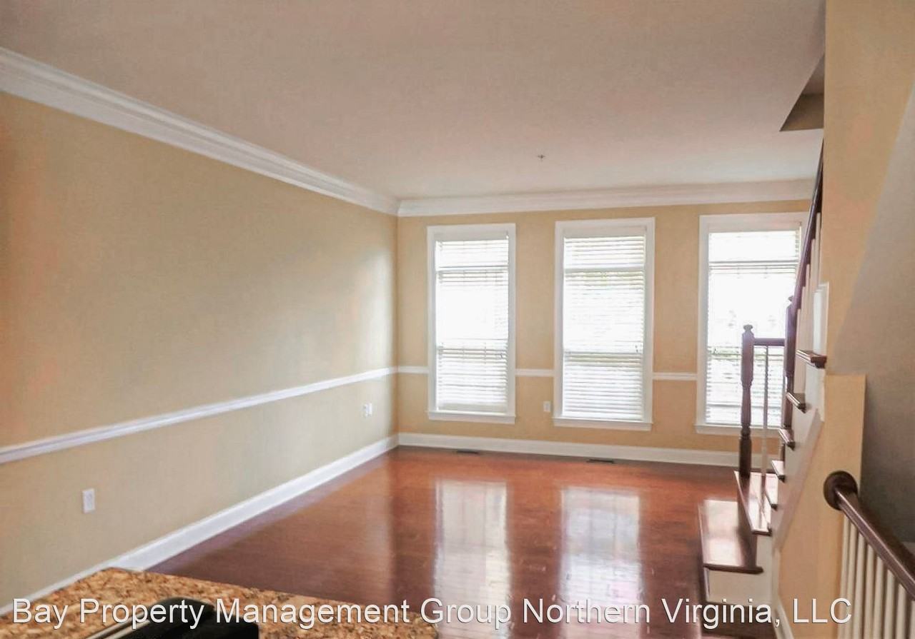 411 N George Mason Dr #N. - Photo 3 of 27