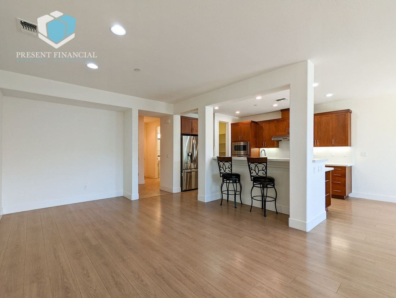 1532 Annie St - Photo 3 of 25