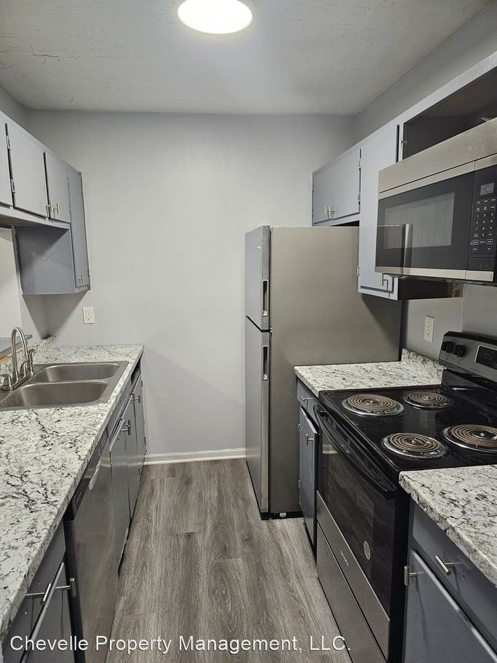 Beautiful Cactus Condos - Photo 3 of 9