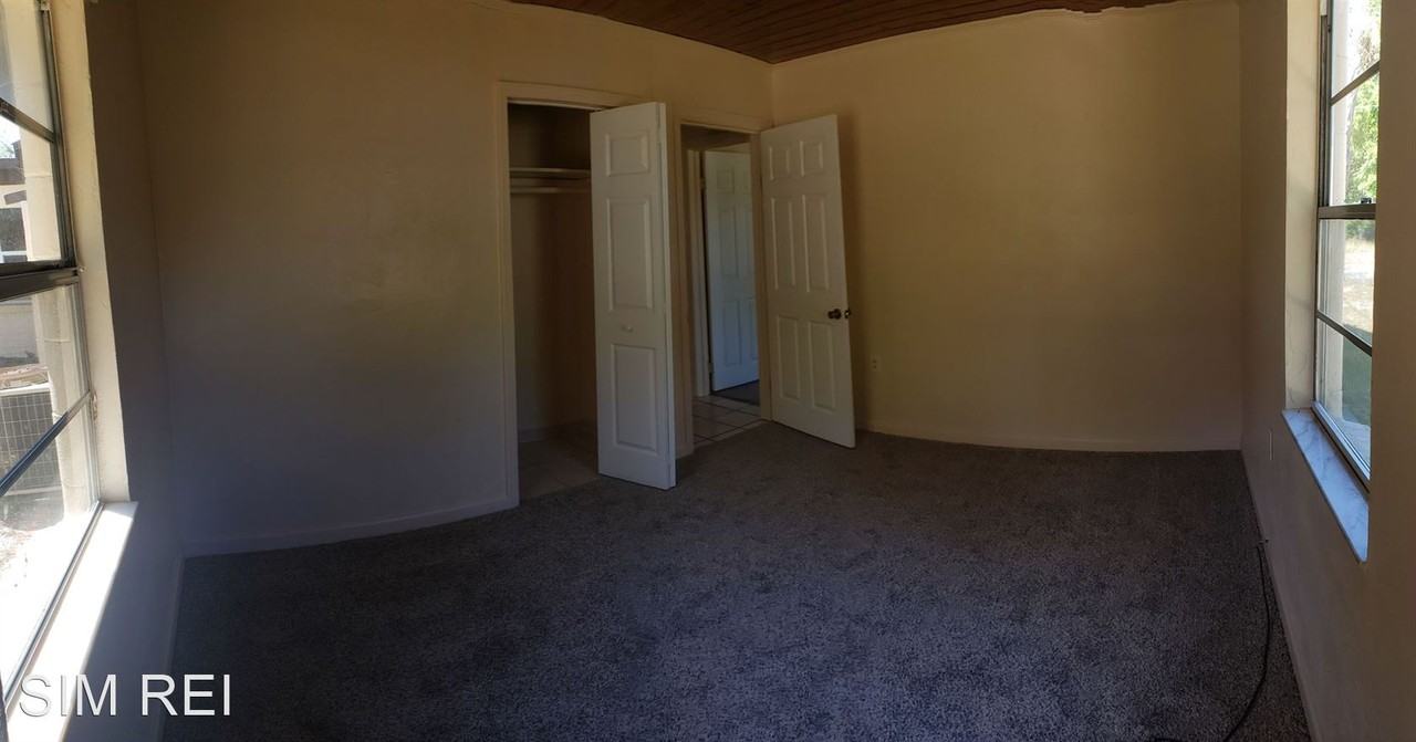 1513 Center St - Photo 3 of 11