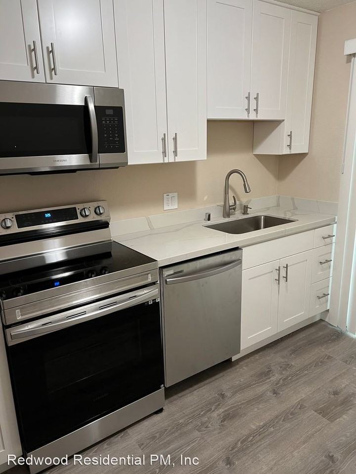 6123 Montecito Blvd - Photo 3 of 9