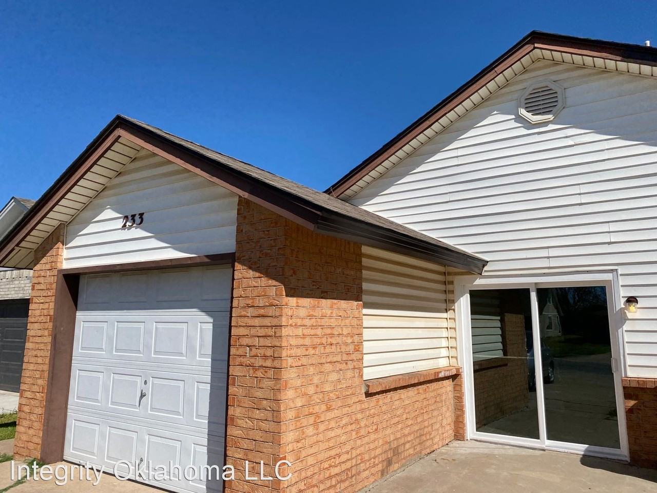 233 Nw 121st St - Photo 2 of 17