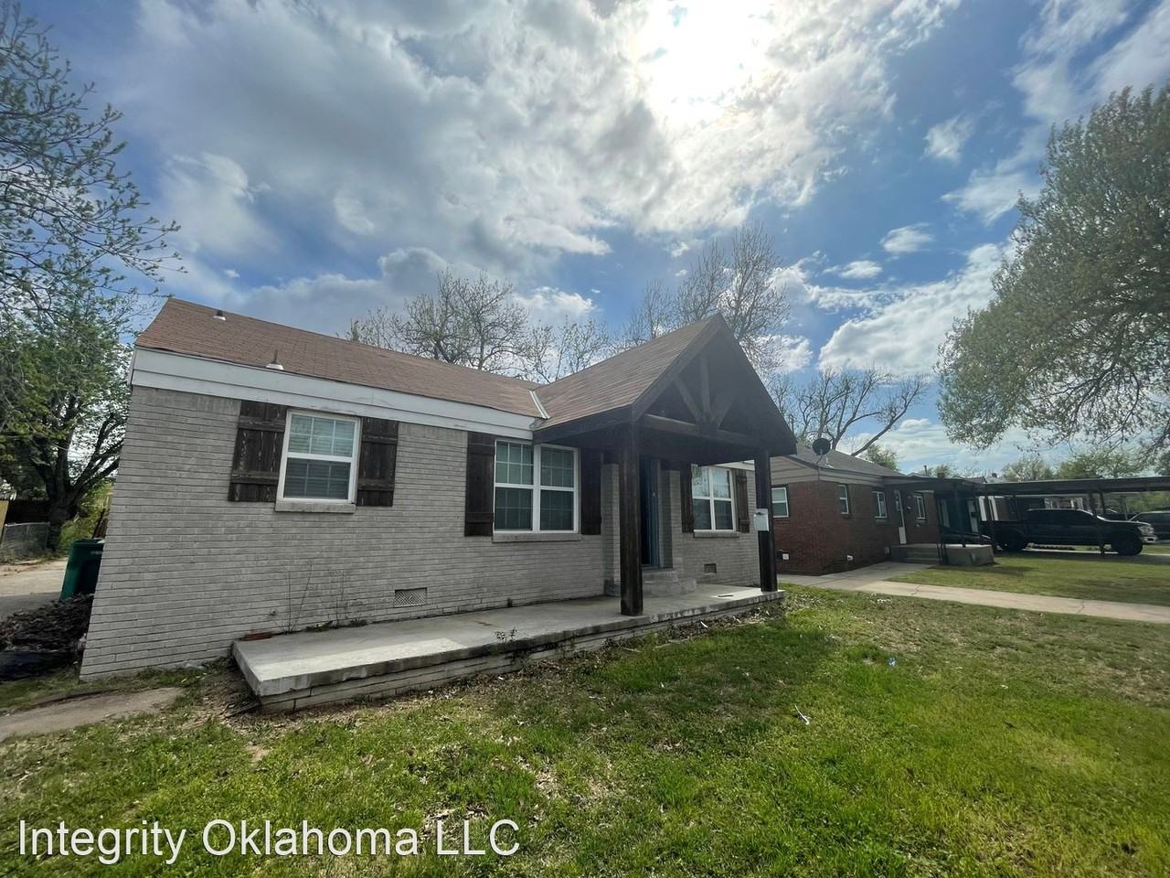 3308 Nw 27th St - Photo 3 of 19