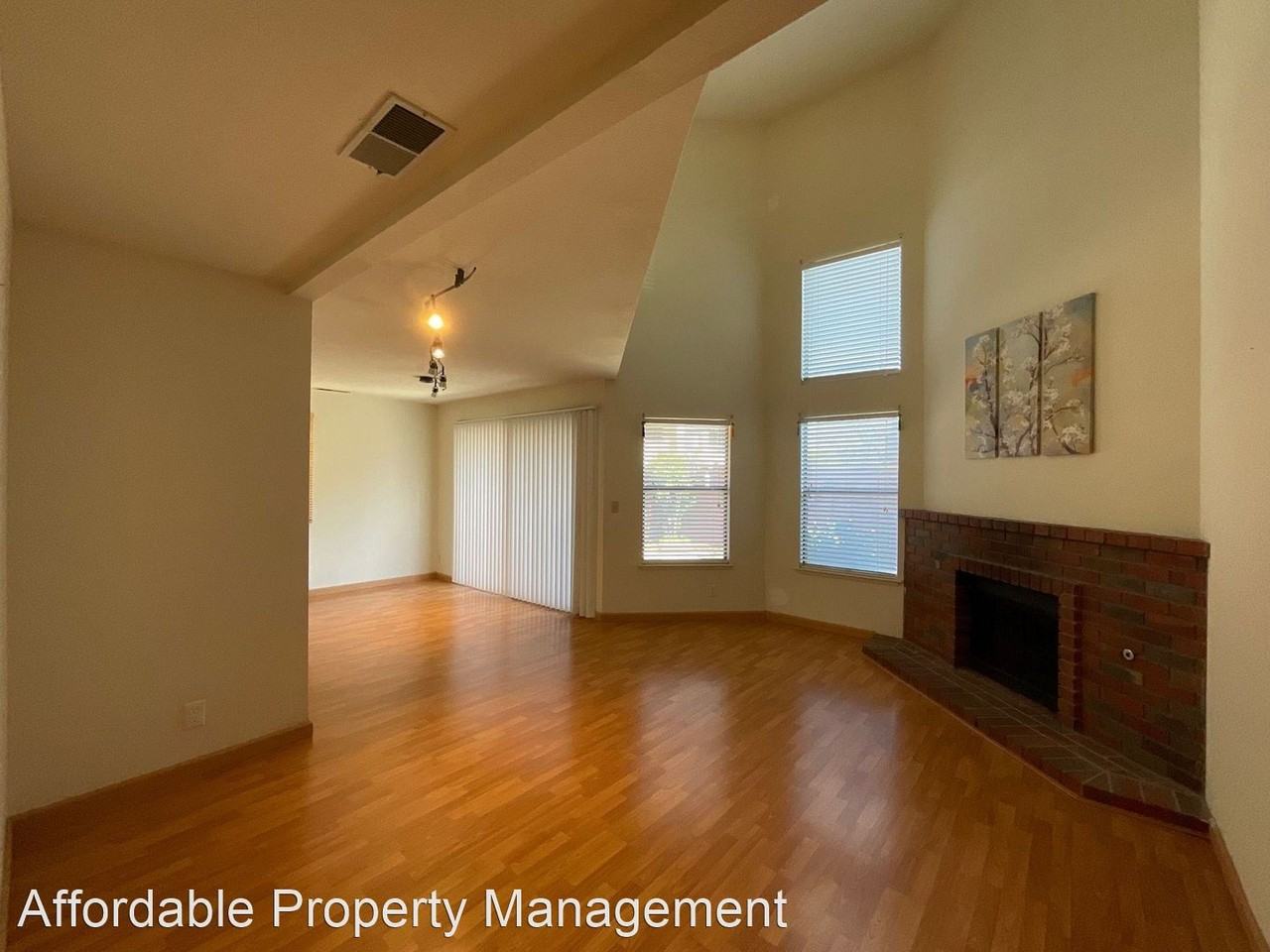 38729 Crane Ter - Photo 2 of 15