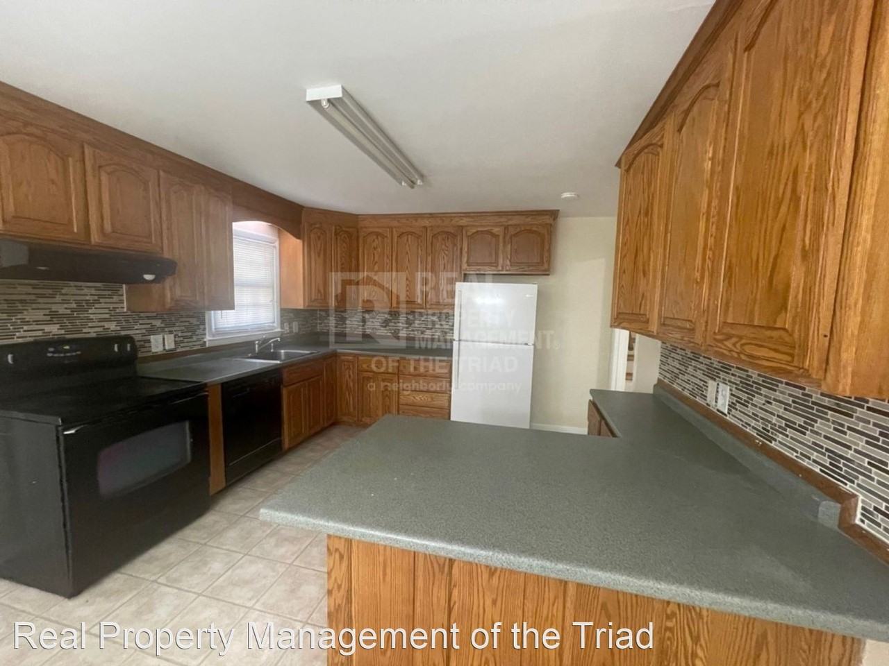 5602 Underwood Dr - Photo 3 of 18